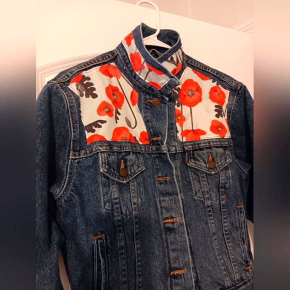 Levi Strauss & Co Denim Jacket Made in USA size M Poppy Flower Patchwork - Picture 2 of 7